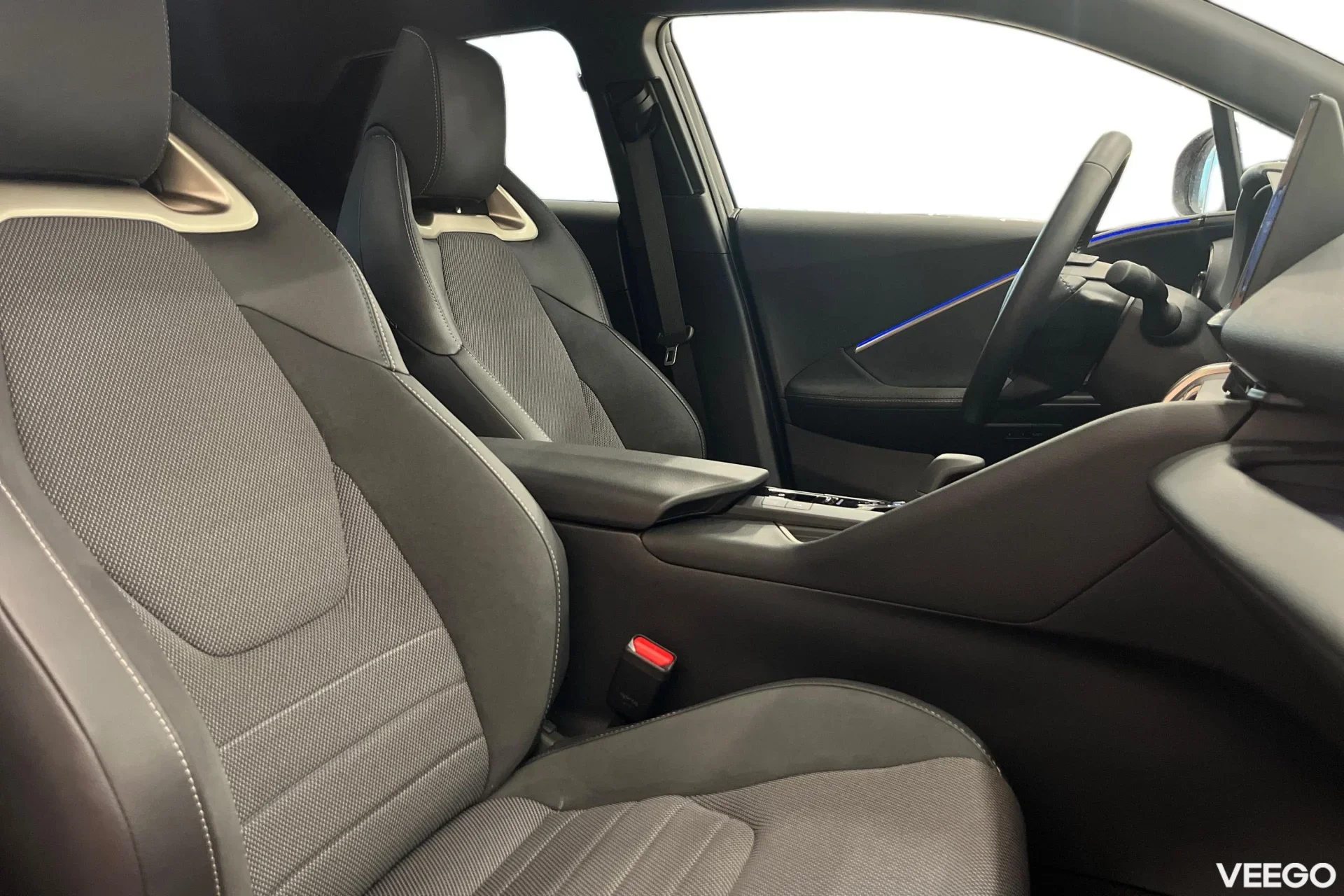 Toyota C-HR Luxury Hybrid 1.8 72kW