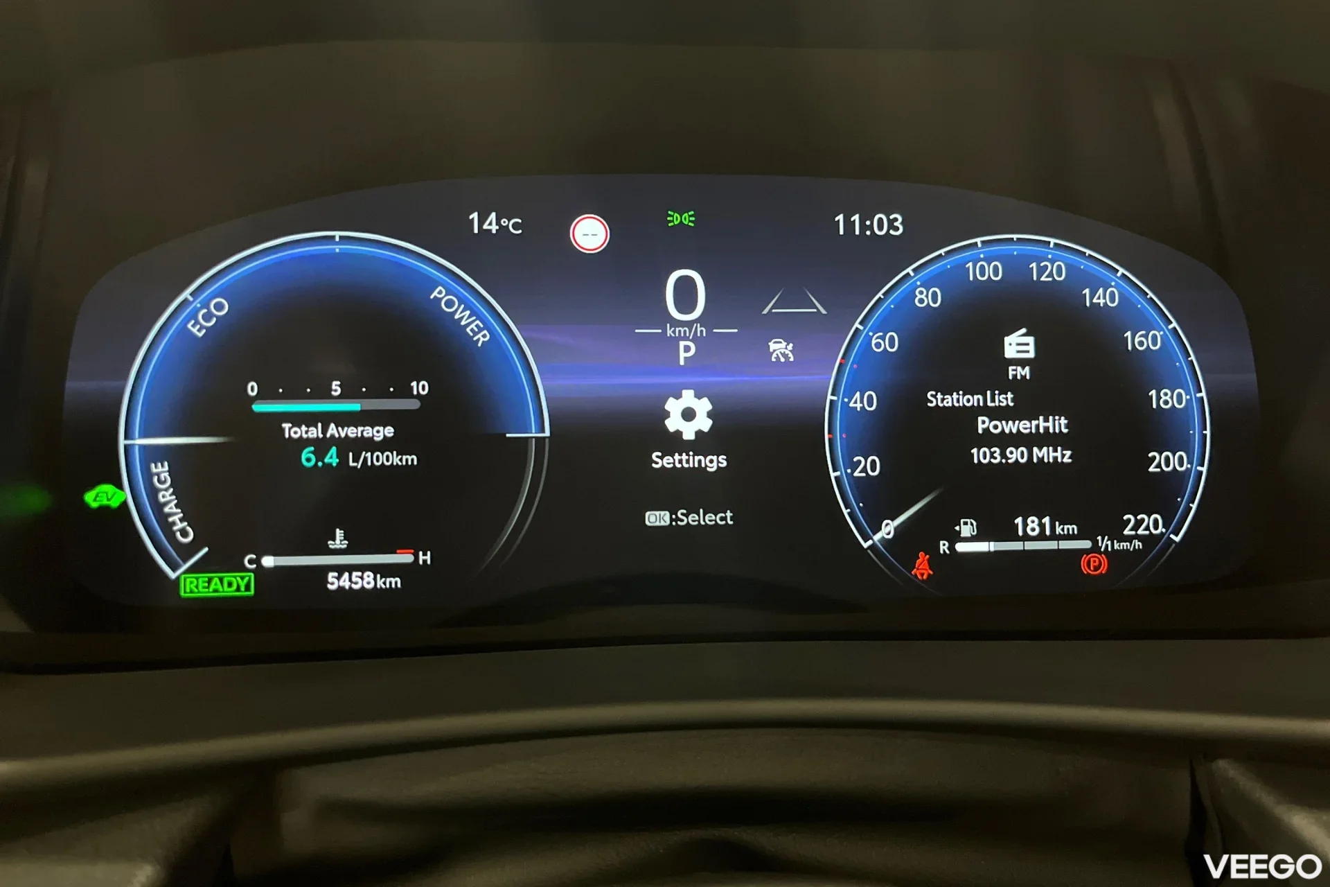 Toyota C-HR Luxury Hybrid 1.8 72kW