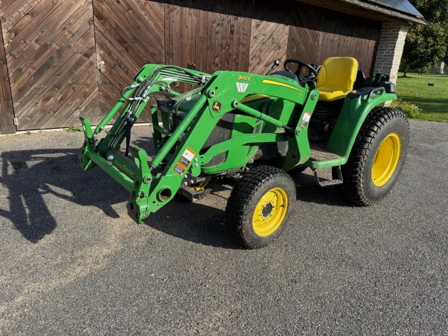 Image of John Deere 300E Esilaadur