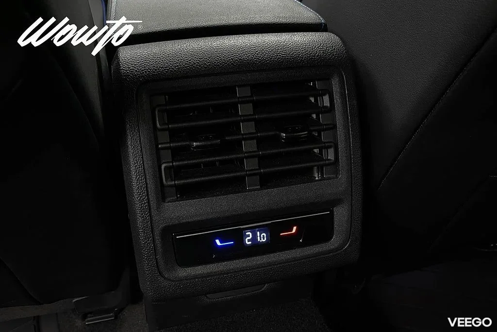 Volkswagen Golf R 2.0 TSI 4M 333HK /Akrapovic /Pano /DCC/H/K 245kW