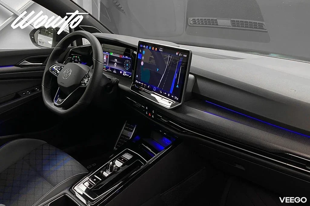 Volkswagen Golf R 2.0 TSI 4M 333HK /Akrapovic /Pano /DCC/H/K 245kW