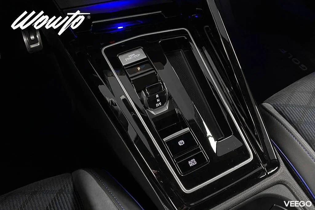 Volkswagen Golf R 2.0 TSI 4M 333HK /Akrapovic /Pano /DCC/H/K 245kW