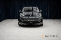 Porsche Macan Turbo Electric 585hk Burmester Hud P-Disp MOMS 430kW thumbnail