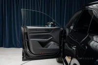 Porsche Macan Turbo Electric 585hk Burmester Hud P-Disp MOMS 430kW thumbnail