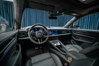 Porsche Macan Turbo Electric 585hk Burmester Hud P-Disp MOMS 430kW thumbnail