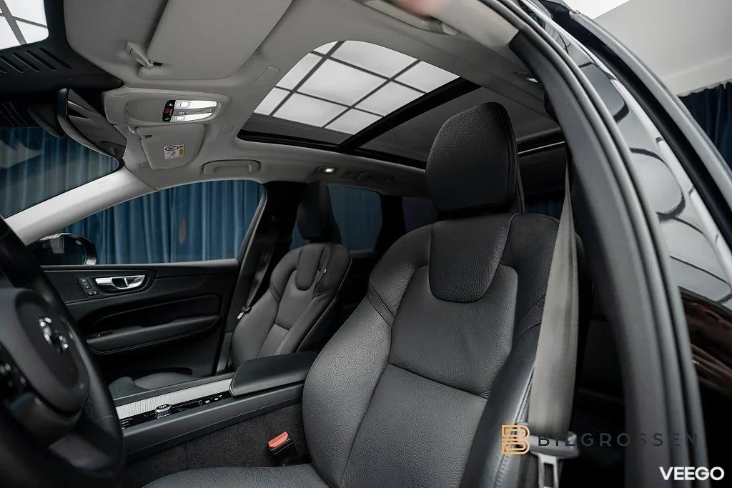 Volvo XC60 Recharge T6 AWD Plus Dark Panorama Drag 257kW