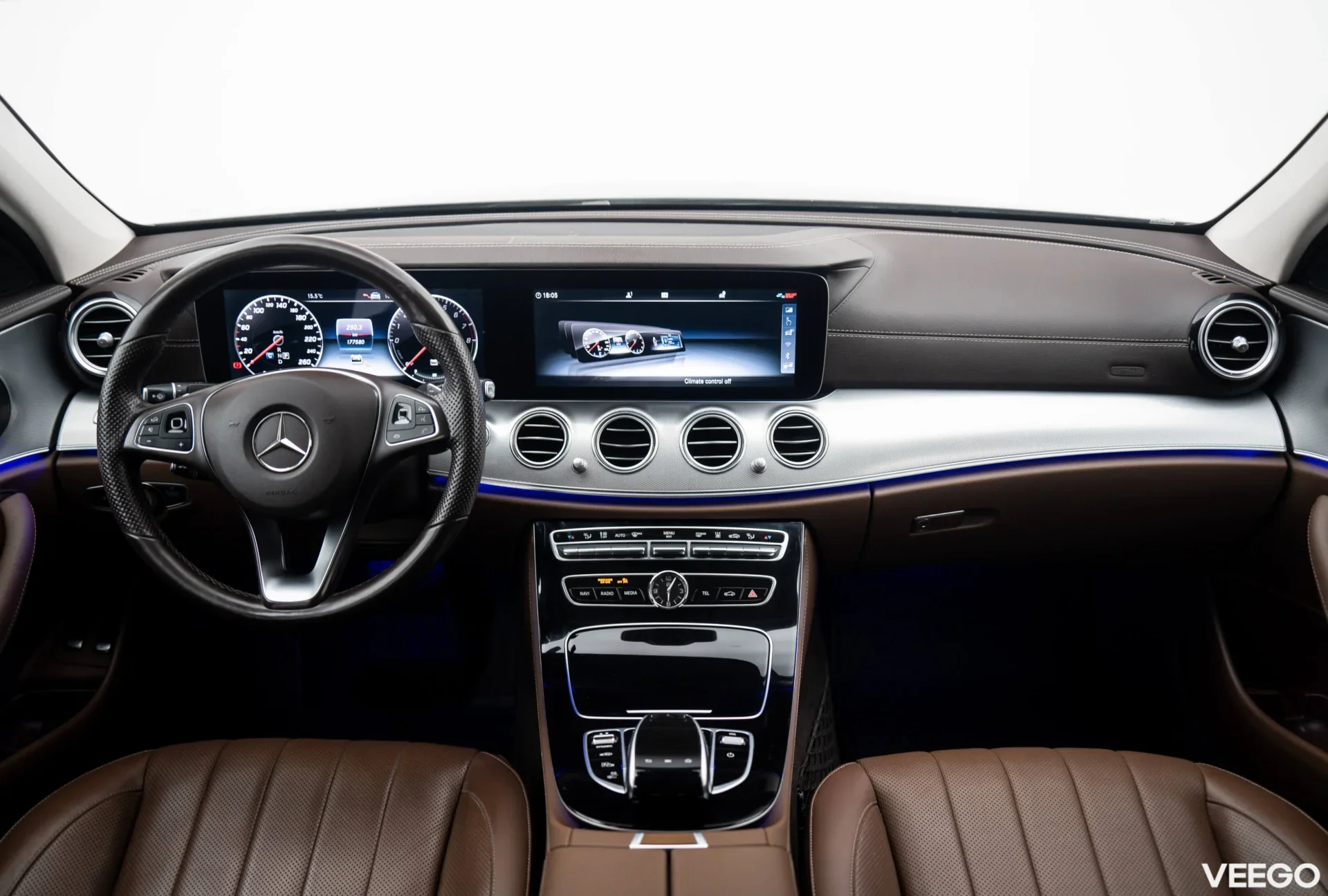 Mercedes-Benz E350 e AMG PHEV 2.0 210kW