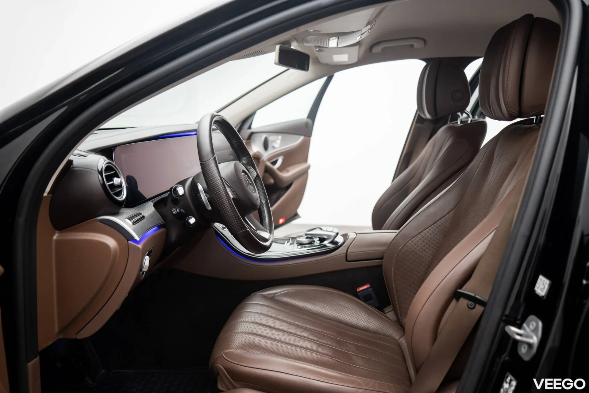 Mercedes-Benz E350 e AMG PHEV 2.0 210kW