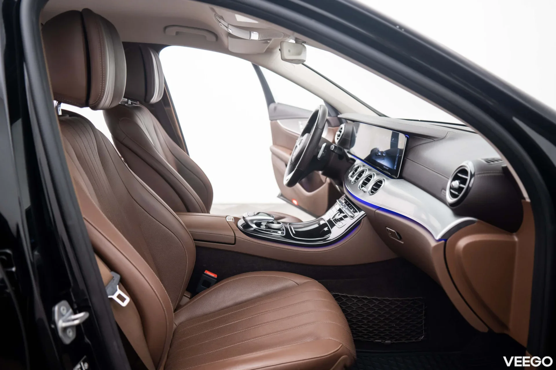 Mercedes-Benz E350 e AMG PHEV 2.0 210kW