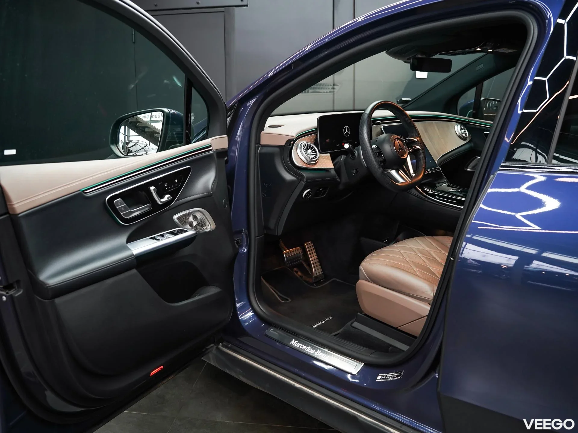 Mercedes-Benz EQE 215kW