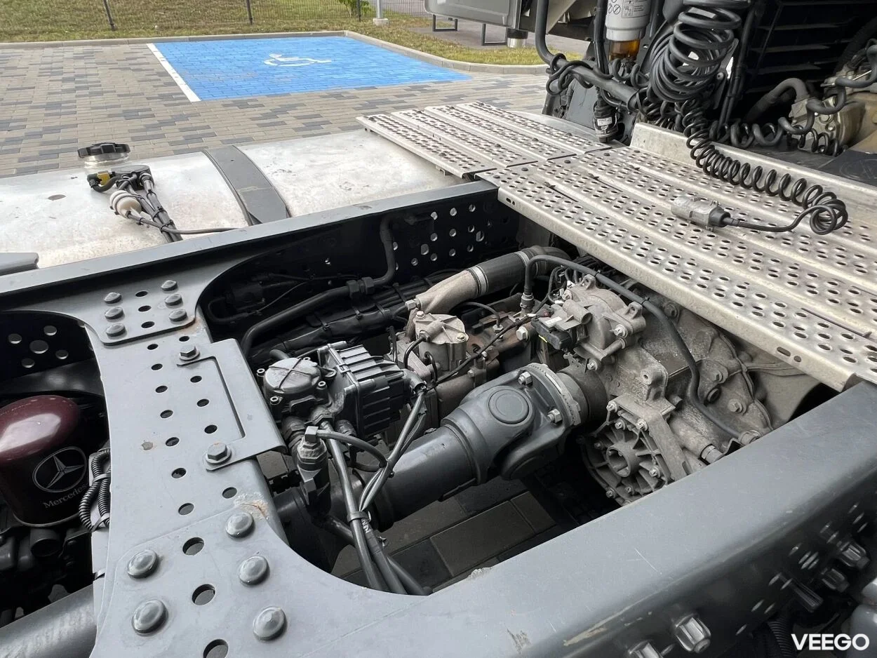 Mercedes-Benz Actros 1845LS BigSpace 12.8 330kW