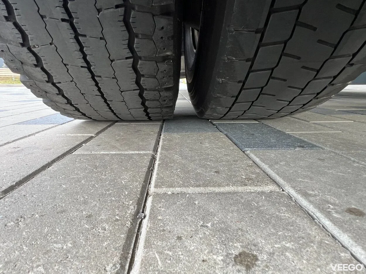 Mercedes-Benz Actros 1845LS BigSpace 12.8 330kW