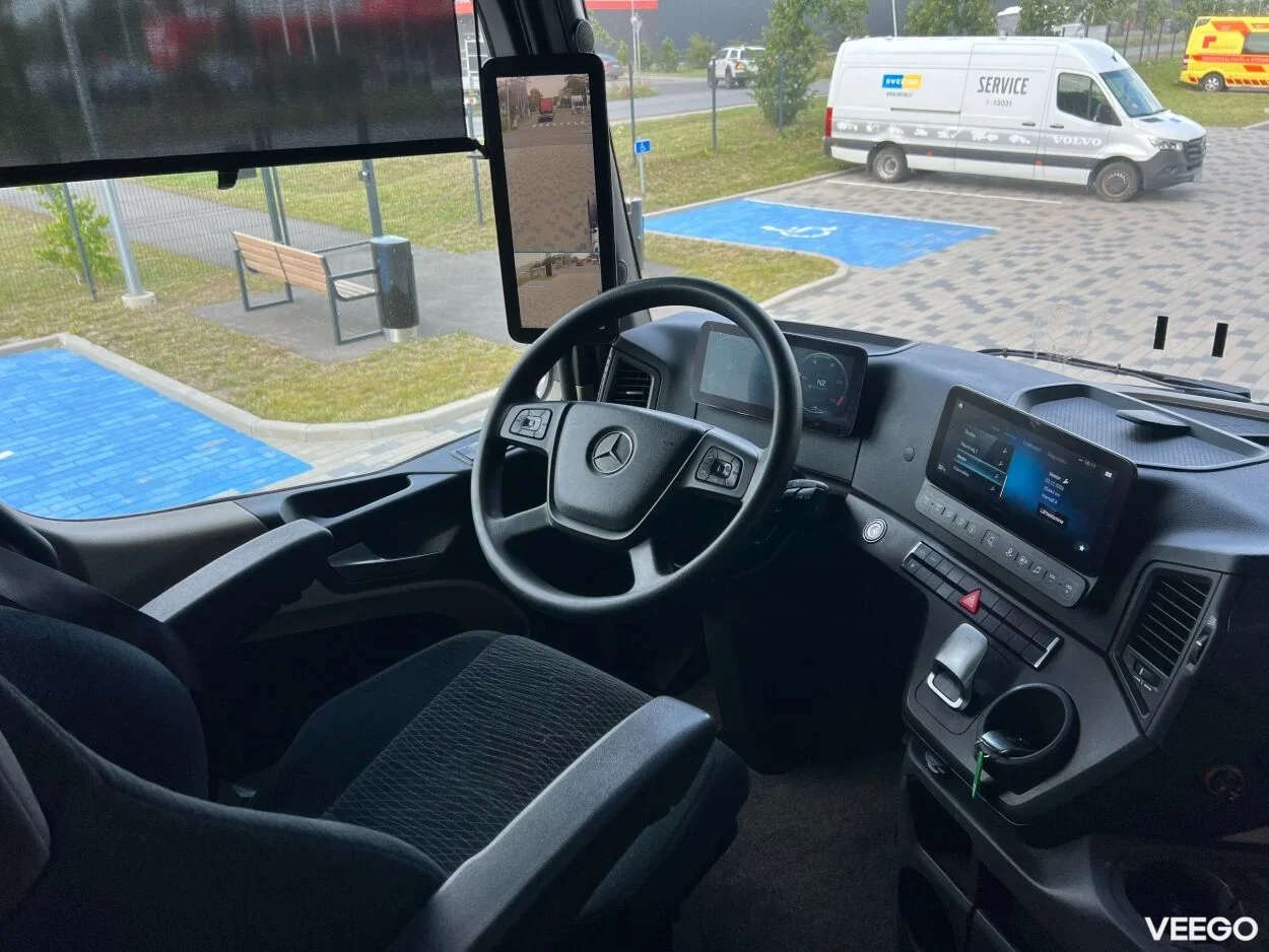 Mercedes-Benz Actros 1845LS BigSpace 12.8 330kW