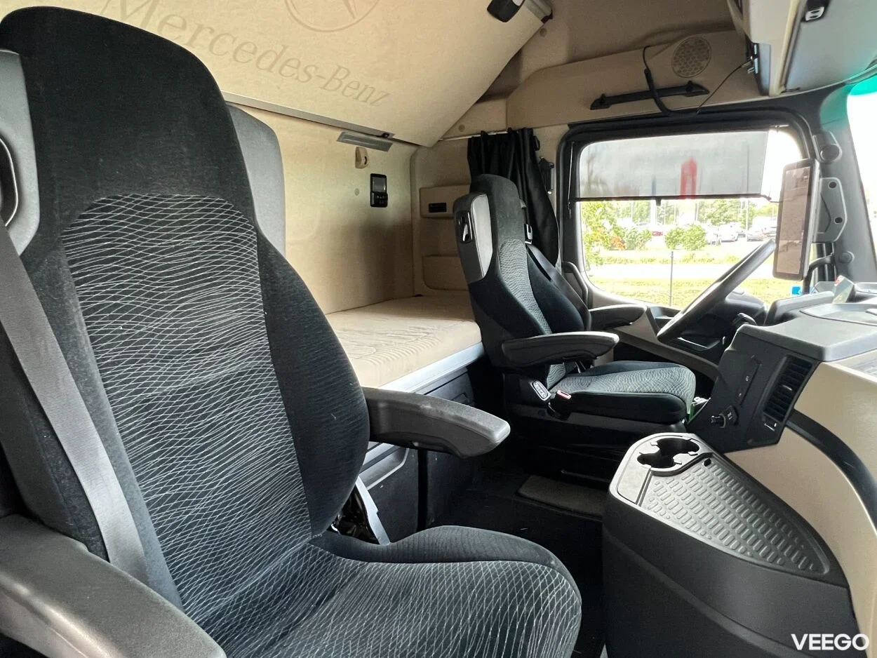 Mercedes-Benz Actros 1845LS BigSpace 12.8 330kW