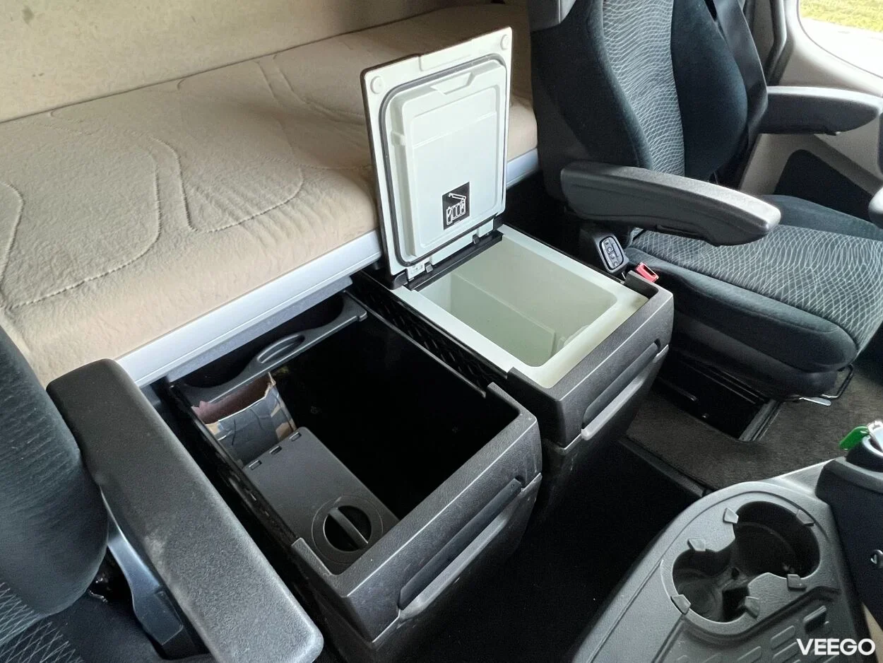 Mercedes-Benz Actros 1845LS BigSpace 12.8 330kW