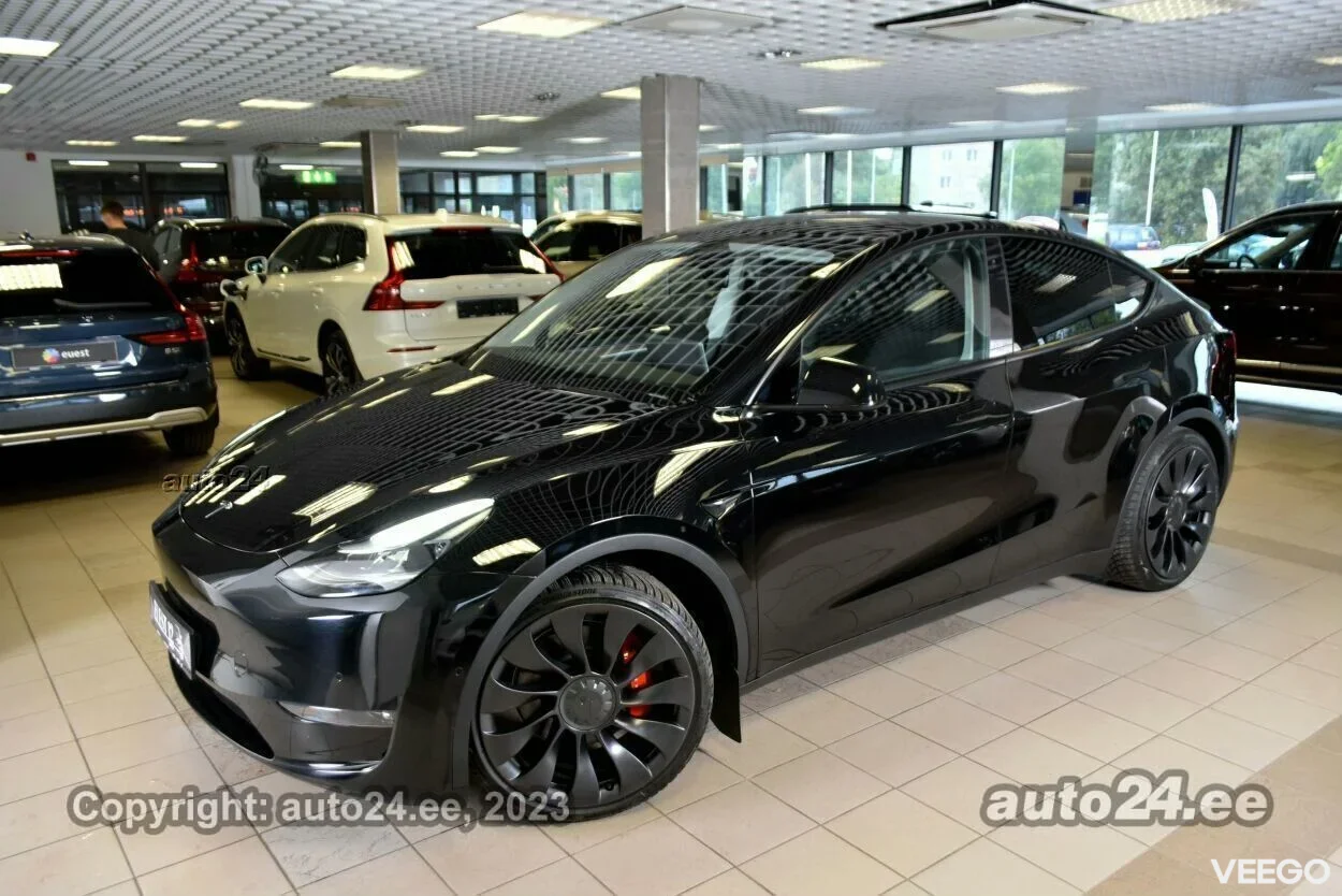 Tesla Model Y PERFORMANCE DUAL AWD FULL 393kW