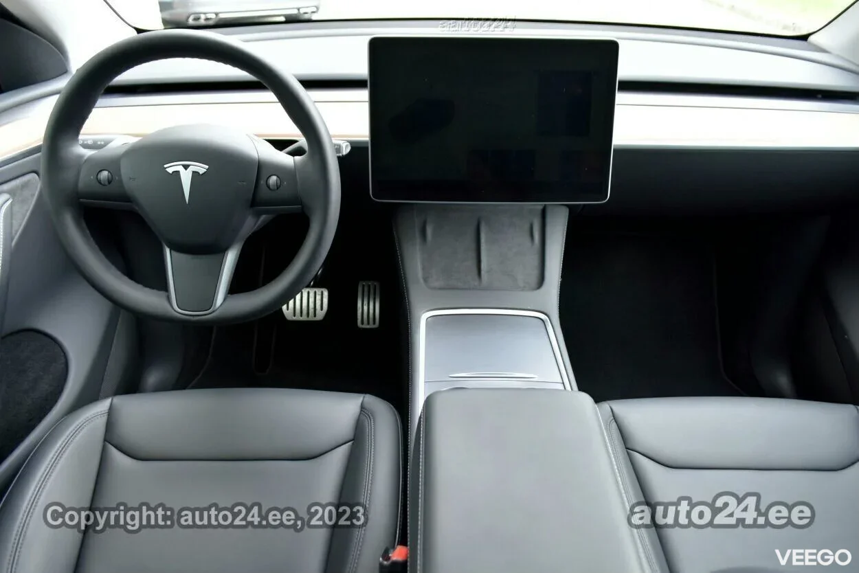 Tesla Model Y PERFORMANCE DUAL AWD FULL 393kW