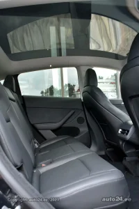 Tesla Model Y PERFORMANCE DUAL AWD FULL 393kW thumbnail