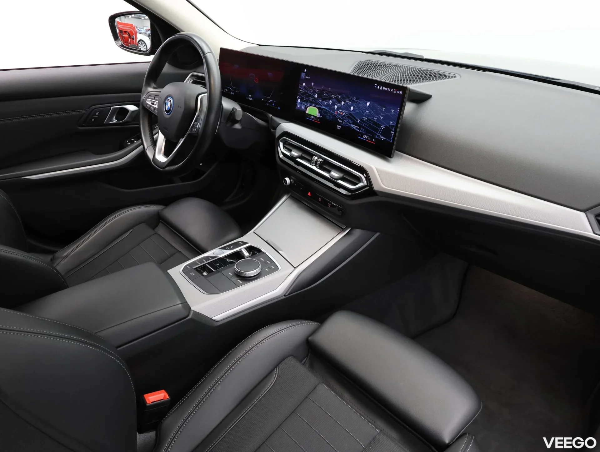 BMW 330 e xDrive LCI 2 215kW