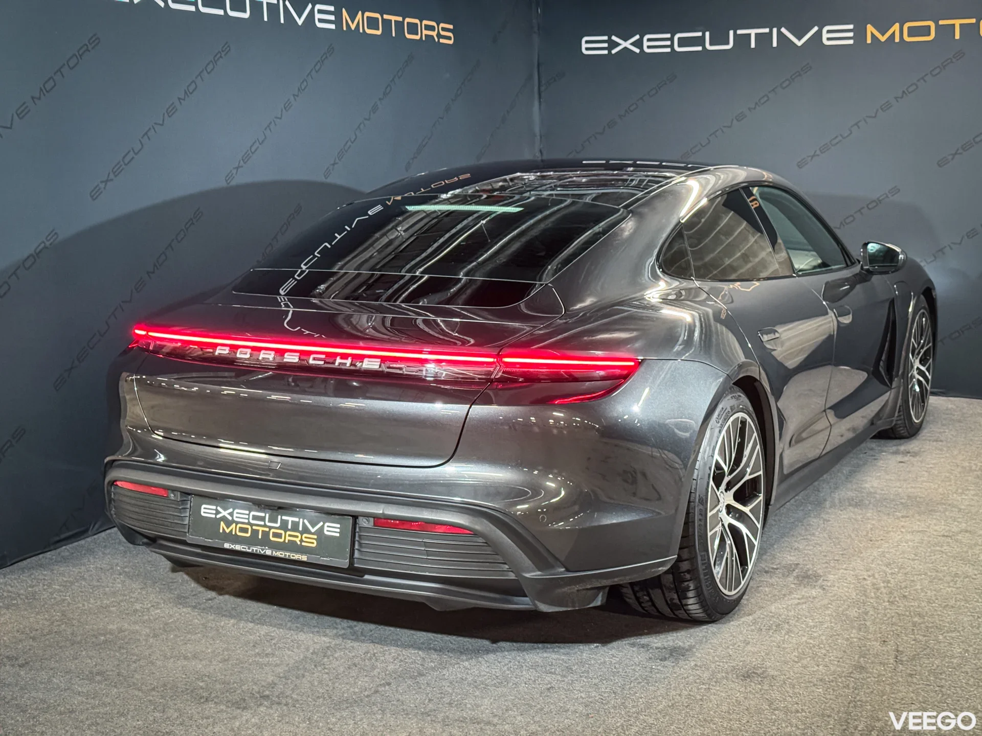 Porsche Taycan 4S Performance Battery Plus 0.0 420kW