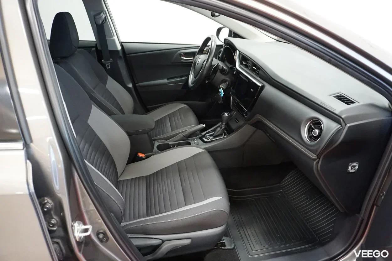 Toyota Auris Active Plus 1.6 97kW