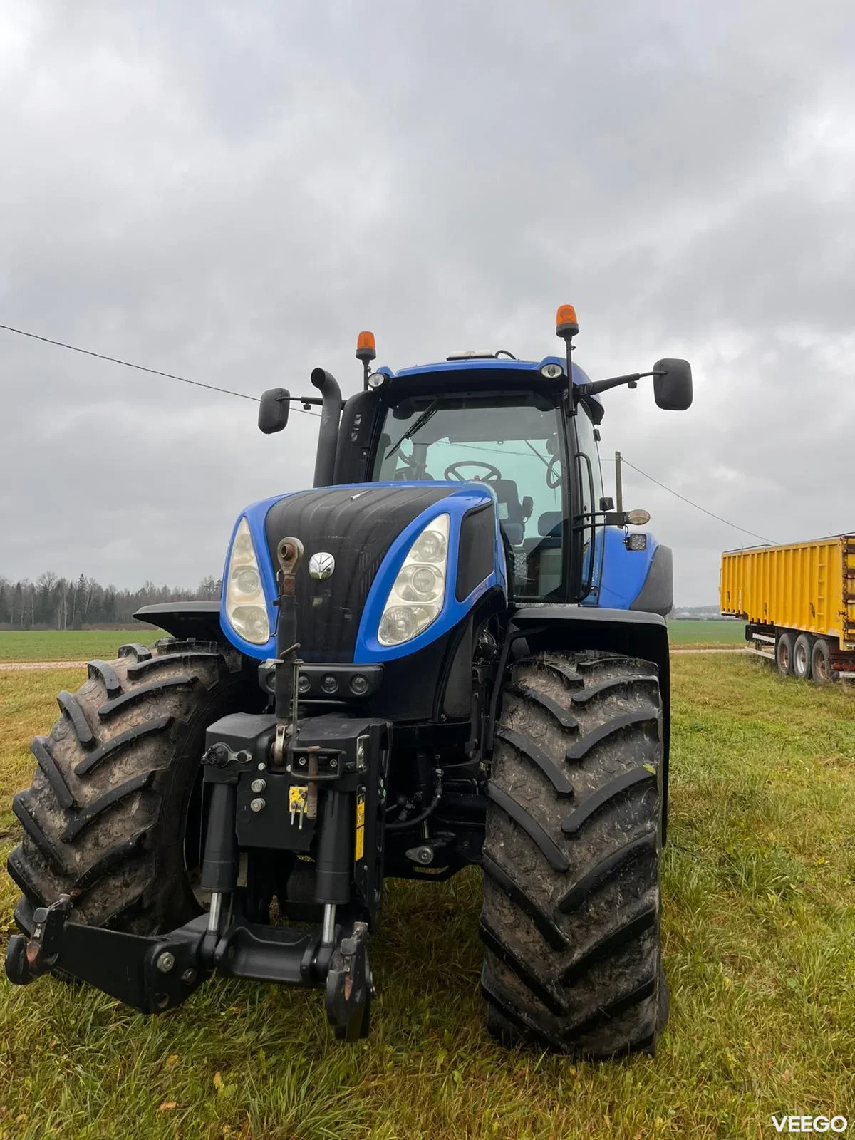 New Holland T8.330 235kW