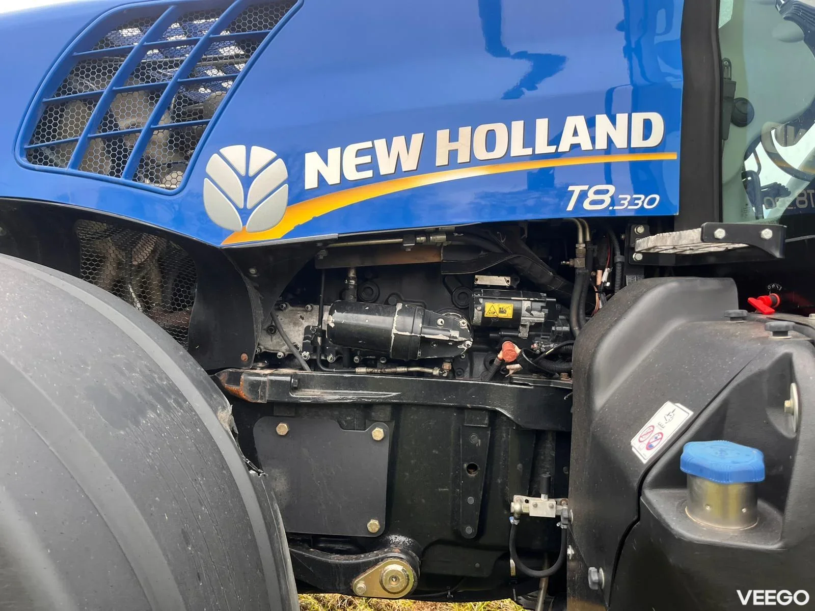 New Holland T8.330 235kW