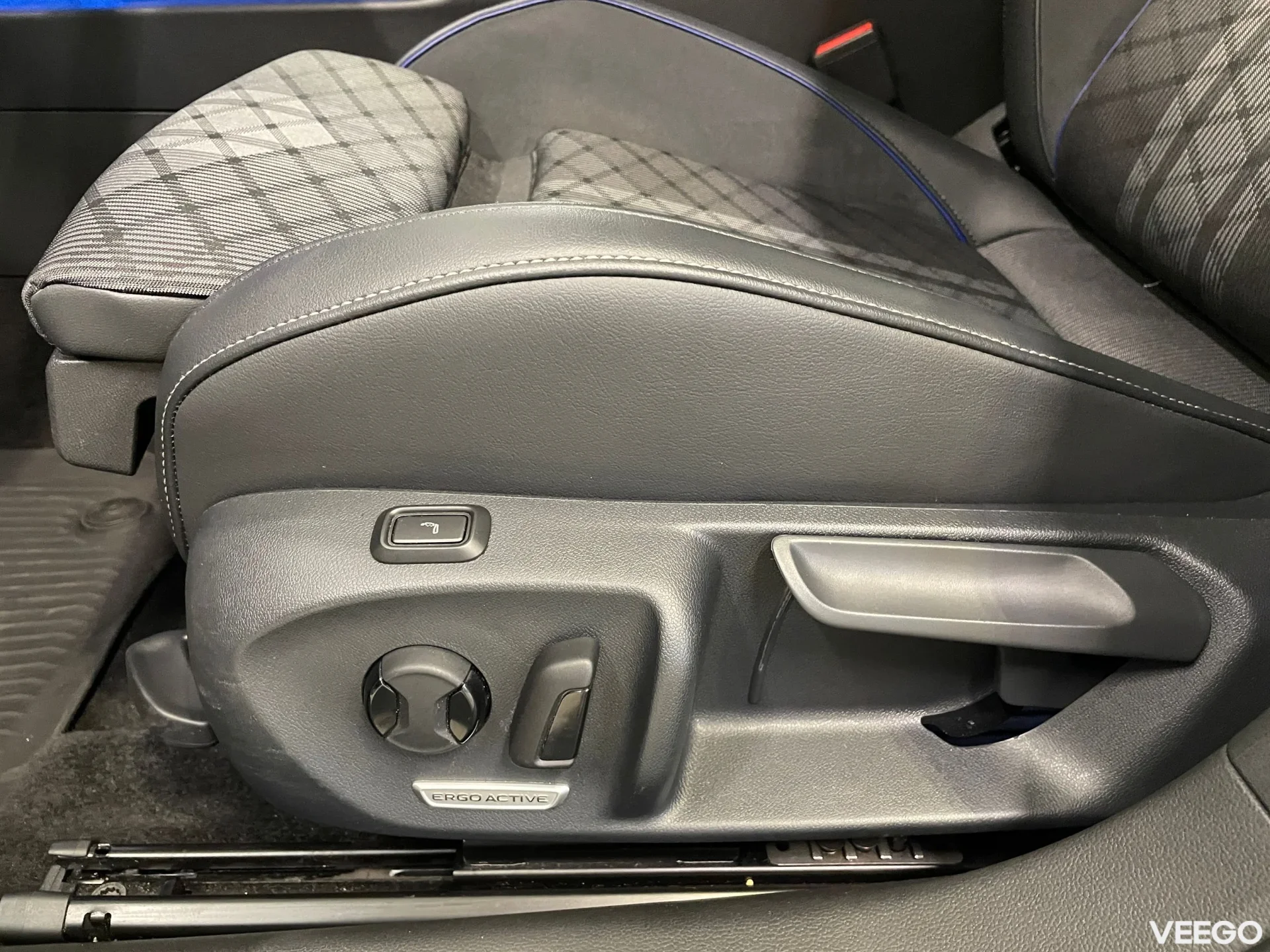 Volkswagen Passat Variant 4Motion R-Line Black Style 2 142kW