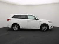Mitsubishi Outlander 2.4 99kW thumbnail