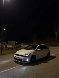 Volkswagen Golf GTI 2.0 236kW thumbnail