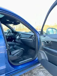 Volvo XC90 R-Design 2.0 165kW thumbnail