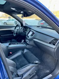 Volvo XC90 R-Design 2.0 165kW thumbnail