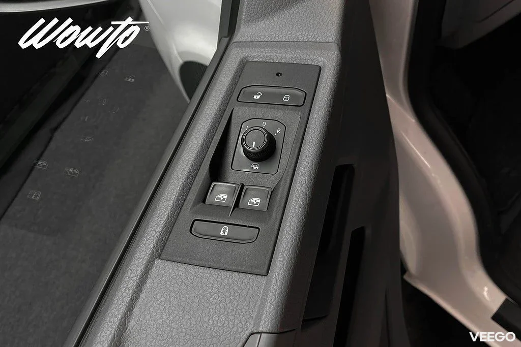 Volkswagen Transporter Kombi 2.0 TDI DSG 150HK L2 5-Sits 110kW