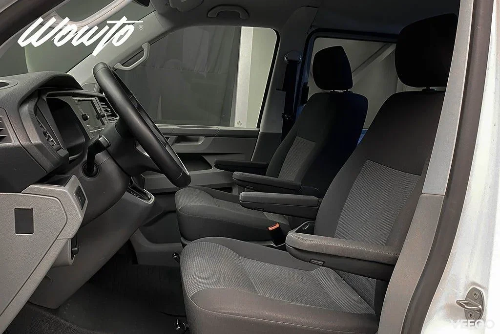 Volkswagen Transporter Kombi 2.0 TDI DSG 150HK L2 5-Sits 110kW