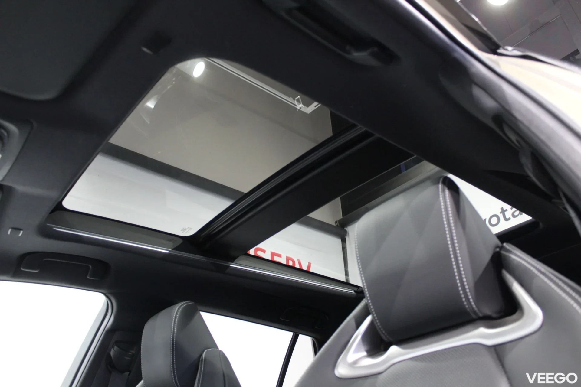 Toyota Corolla Touring Sports Luxury 2 112kW