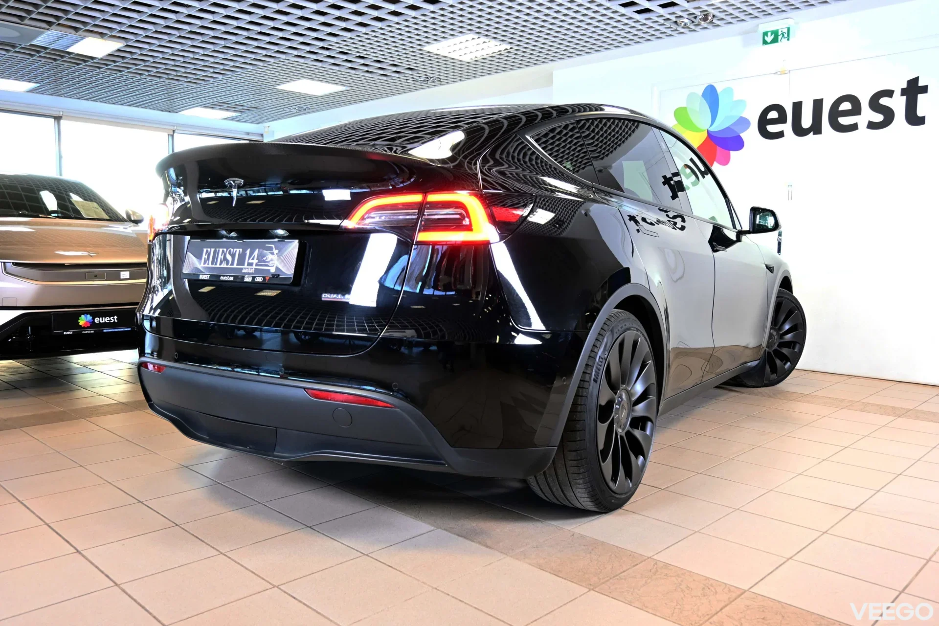 Tesla Model Y PERFORMANCE DUAL AWD FULL 393kW