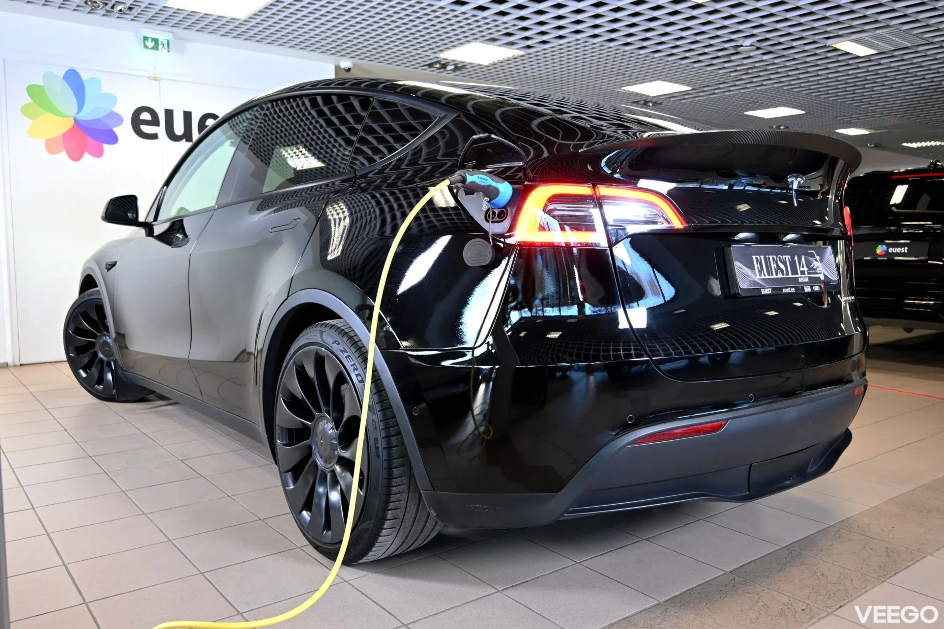 Tesla Model Y PERFORMANCE DUAL AWD FULL 393kW