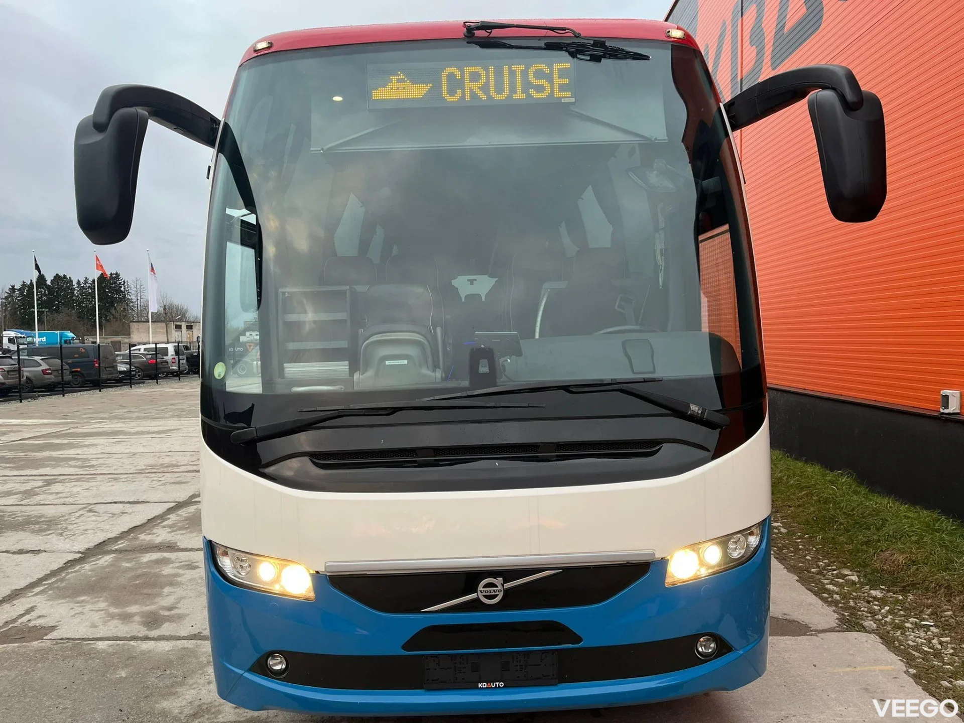 Volvo B11R 58 SEATS / AC / AUXILIARY HEATING / WC  345kW