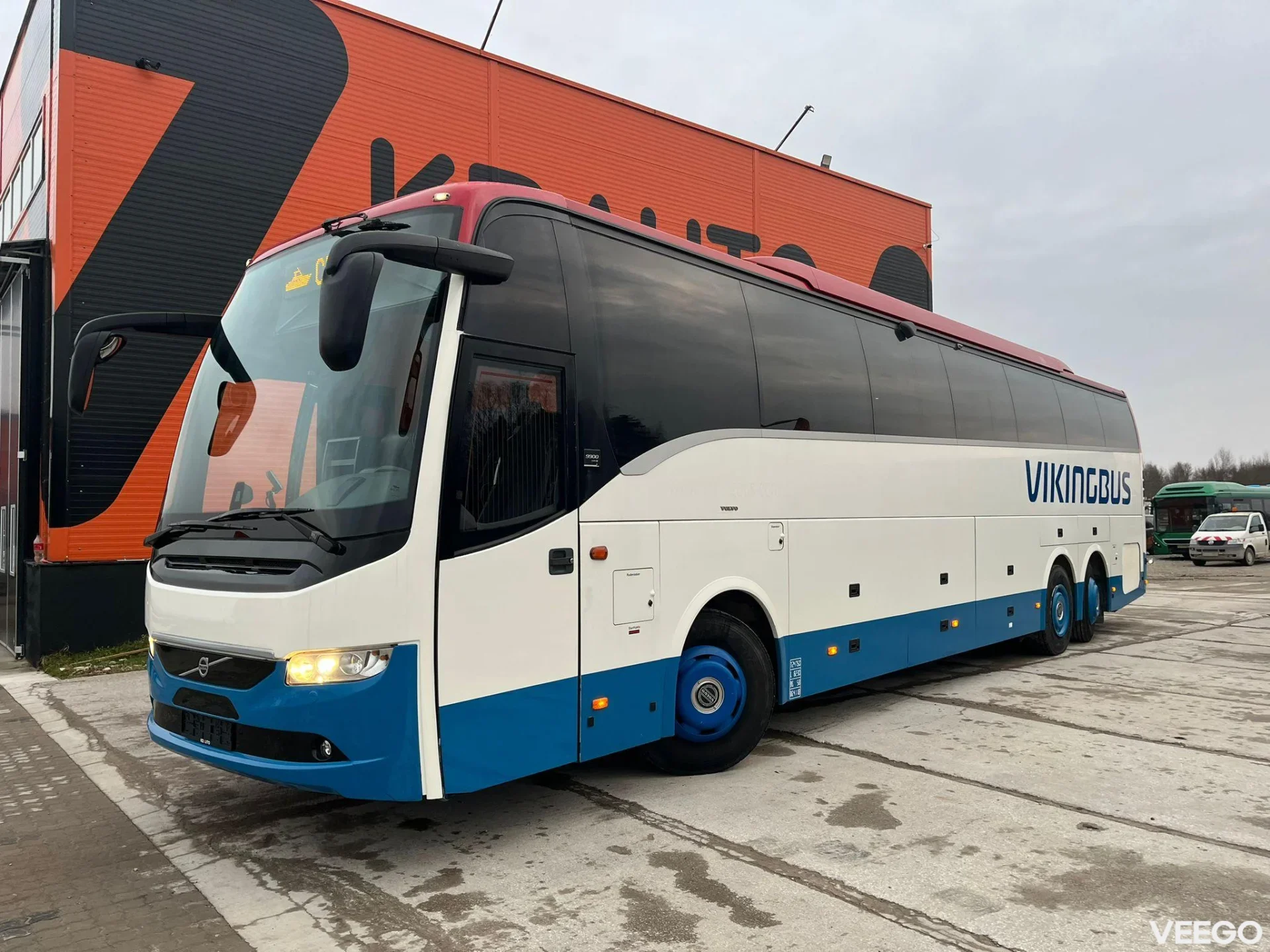 Volvo B11R 58 SEATS / AC / AUXILIARY HEATING / WC  345kW