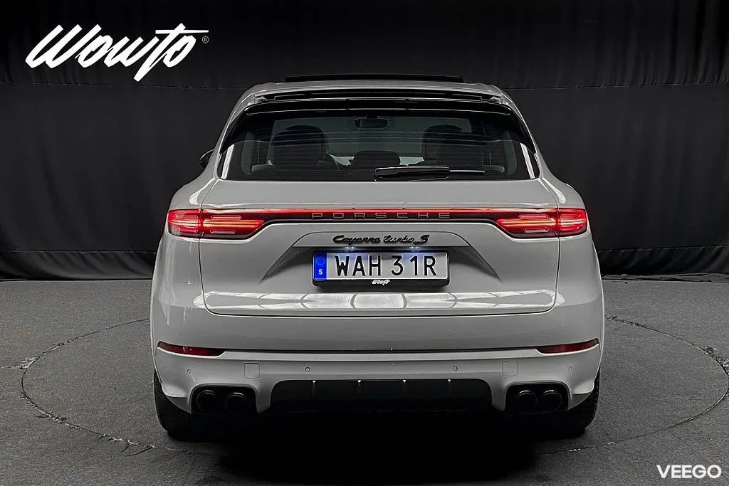Porsche Cayenne Turbo S E-Hybrid 680 /Carbon Design /Se Spec 500kW