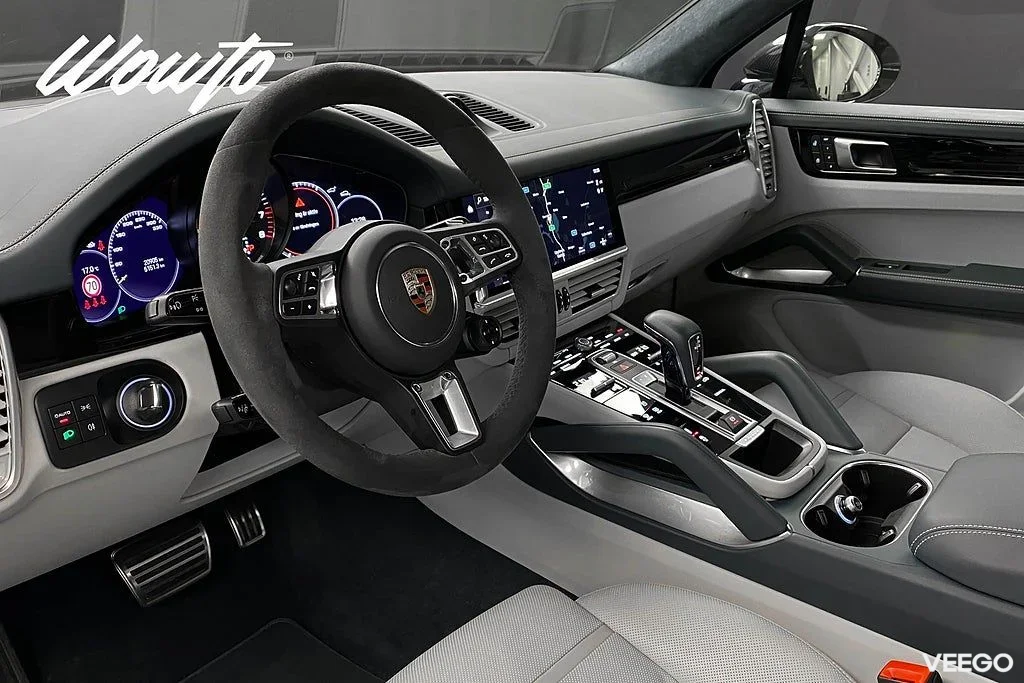 Porsche Cayenne Turbo S E-Hybrid 680 /Carbon Design /Se Spec 500kW