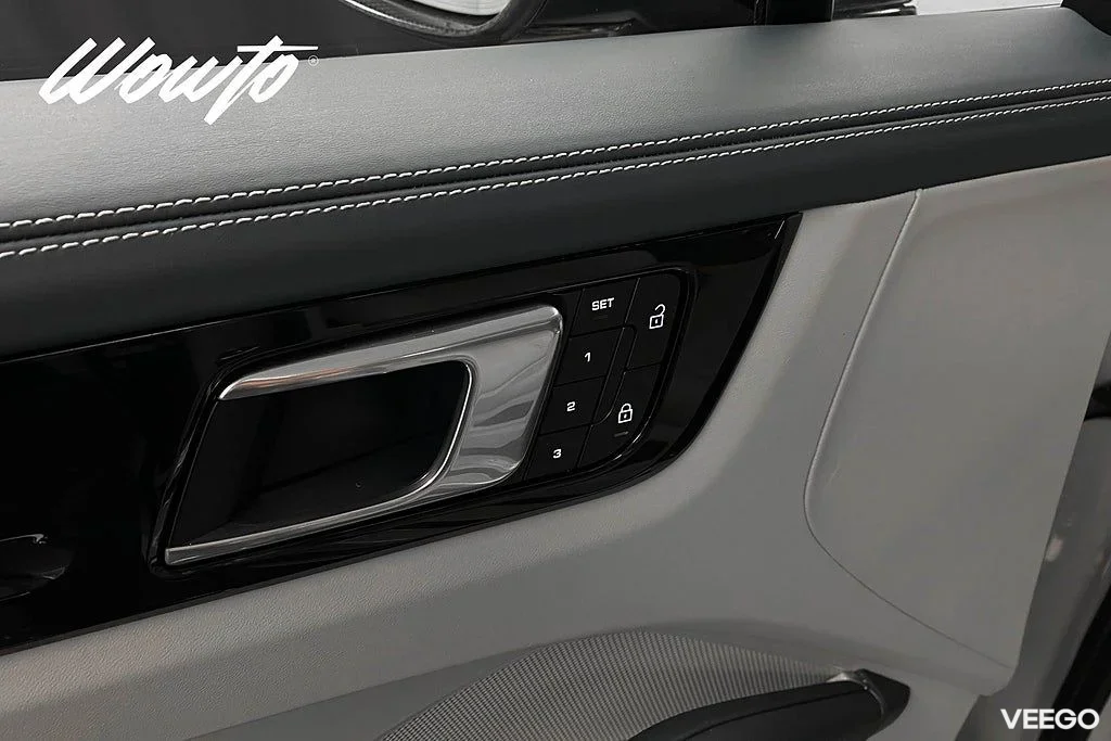 Porsche Cayenne Turbo S E-Hybrid 680 /Carbon Design /Se Spec 500kW