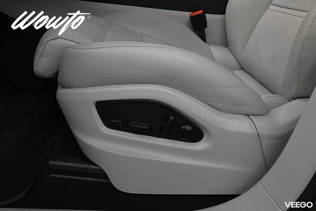 Porsche Cayenne Turbo S E-Hybrid 680 /Carbon Design /Se Spec 500kW