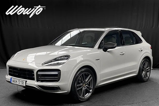 Image of Porsche Cayenne Turbo S E-Hybrid 680 /Carbon Design /Se Spec 500kW