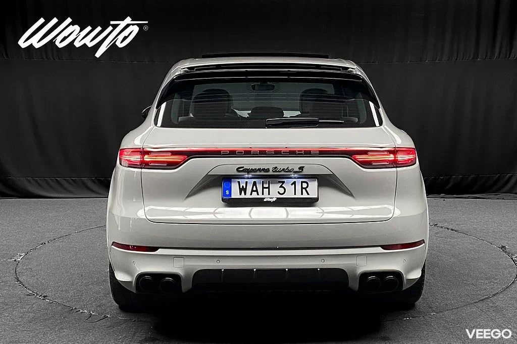 Porsche Cayenne Turbo S E-Hybrid 680 /Carbon Design /Se Spec 500kW