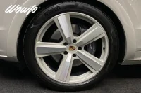 Porsche Cayenne E-Hybrid 470HK /18-Vägs /Pano /Bose /Se Spec/4.95% 346kW thumbnail
