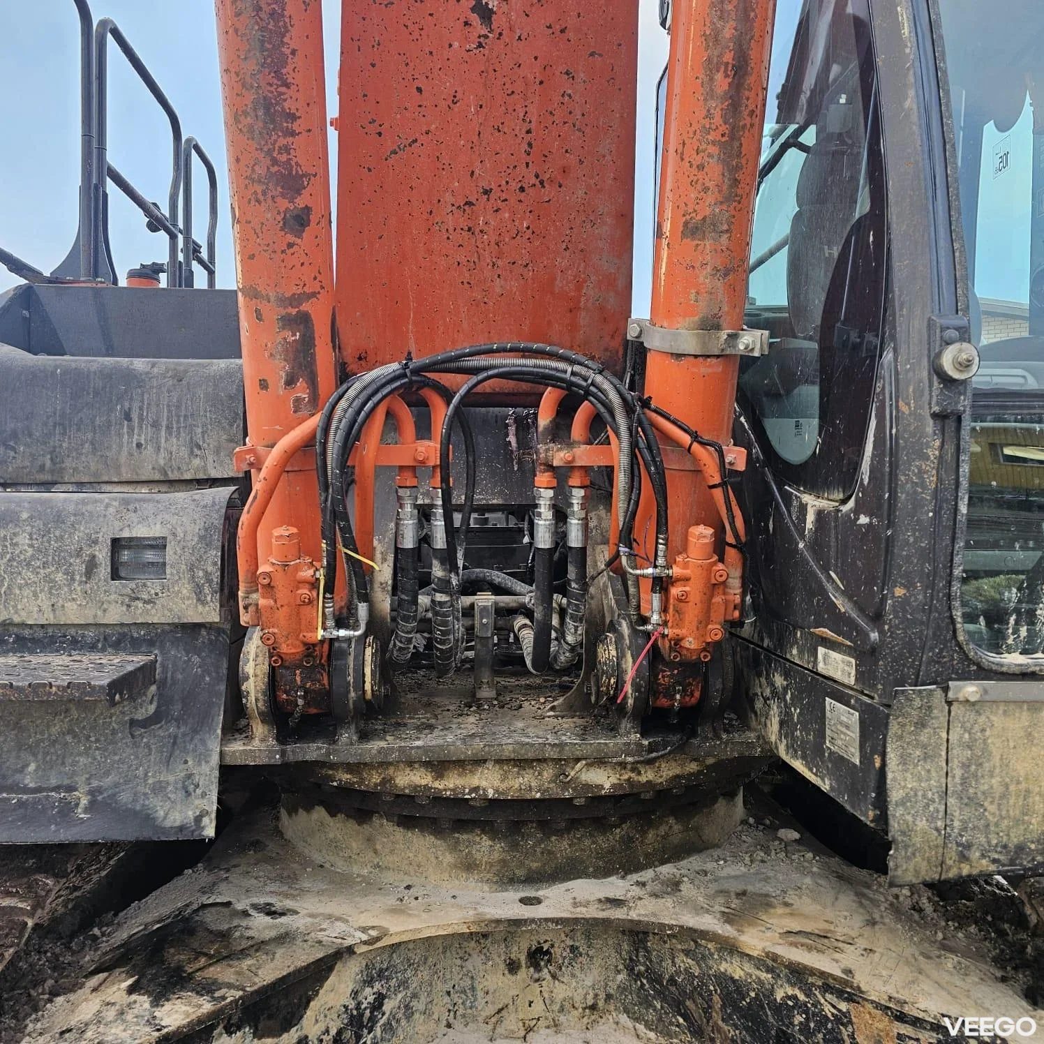 Hitachi ZX350LC-6