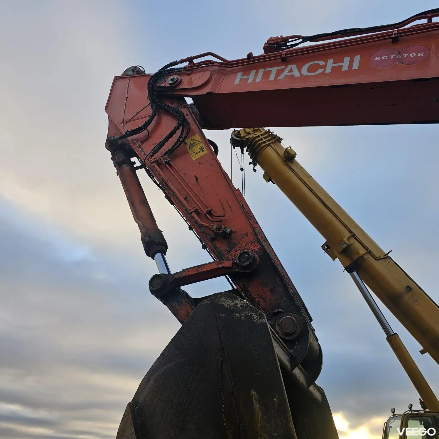 Hitachi ZX350LC-6