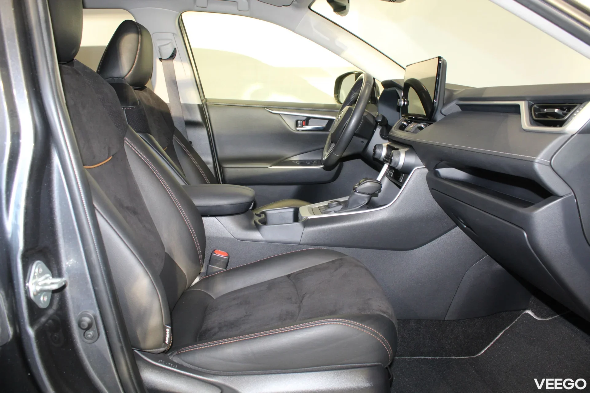 Toyota RAV4 Luxury Plus 4WD 2.5 131kW