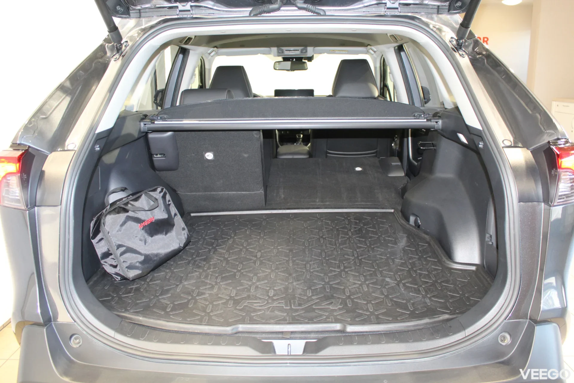 Toyota RAV4 Luxury Plus 4WD 2.5 131kW